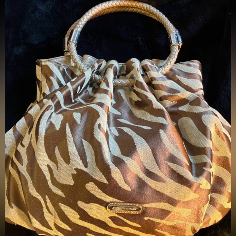 New Dana Buchman tiger pattern purse - Picture 1 of 4